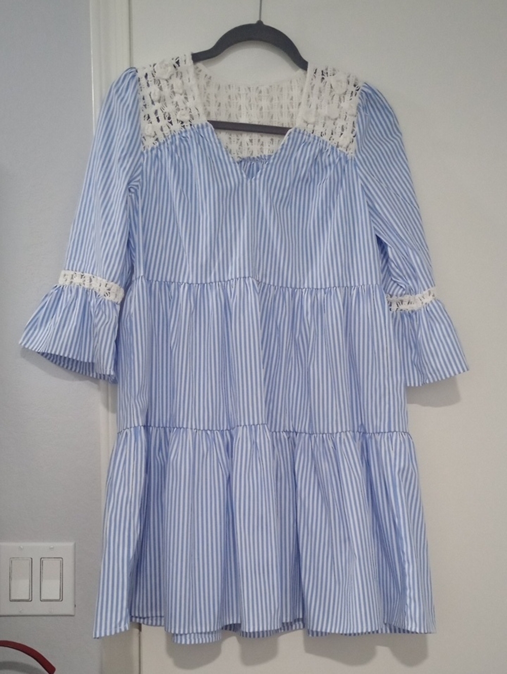 NWOT White Flowy Cottage/Coquette Striped Lace-Trim Tiered Dress Size S/M